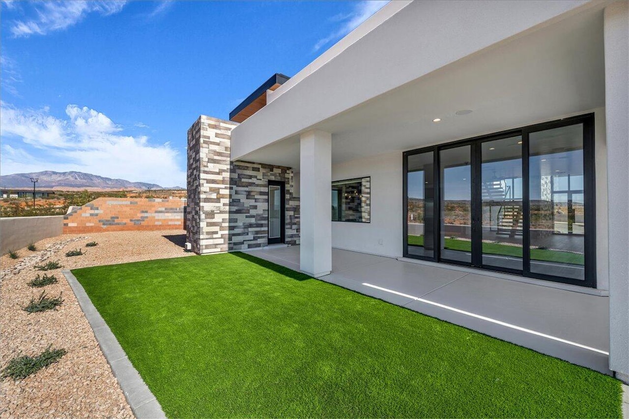 1273 N Lozano RD Washington, UT 84780 home for sale, MLS#25-266931 - Erika Rogers Photo 47