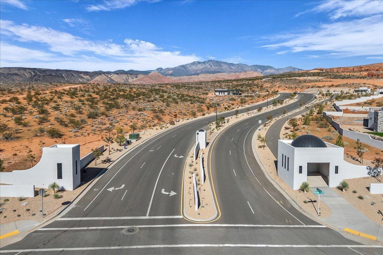 1273 N Lozano RD Washington, UT 84780 home for sale, MLS#25-266931 - Erika Rogers Photo 52