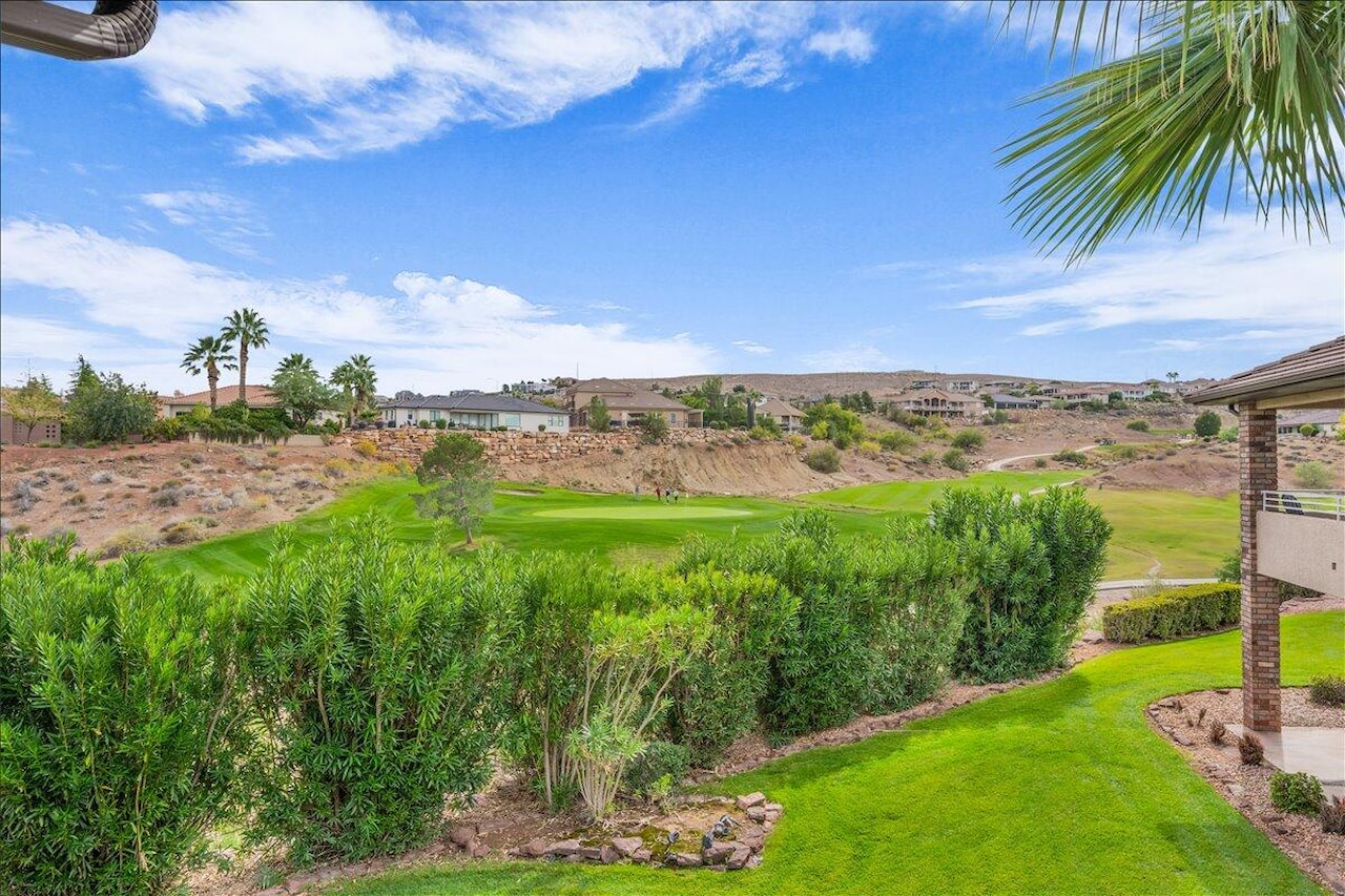 639 W Uxbridge CIR St George, UT 84770 home for sale, MLS#25-265999 - Erika Rogers Photo 26