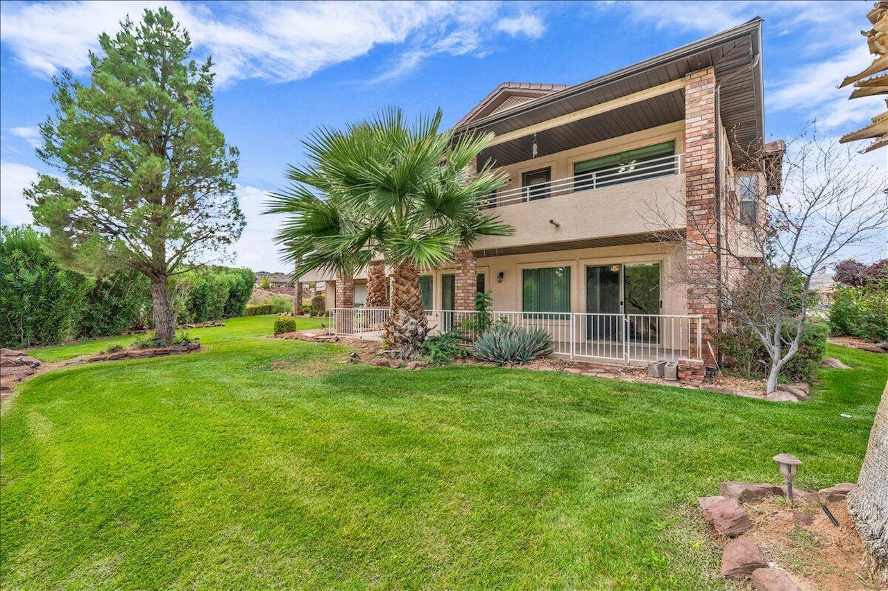 639 W Uxbridge CIR St George, UT 84770 home for sale, MLS#25-265999 - Erika Rogers Photo 21