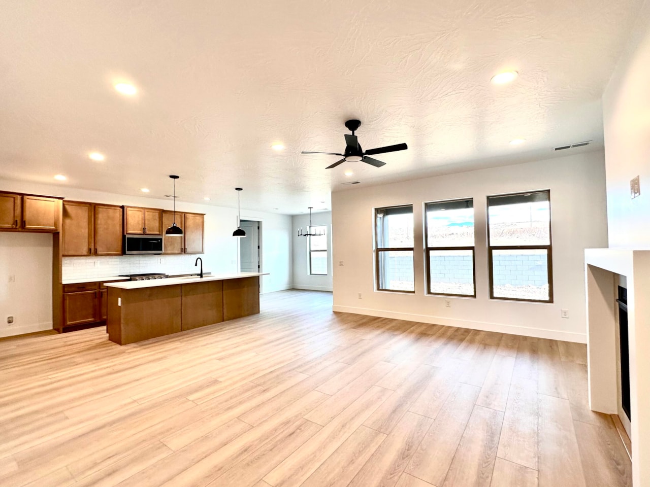 625 S Savio DR #Lot 19 St George, UT 84770 home for sale, MLS#25-266808 - Erika Rogers Photo 2