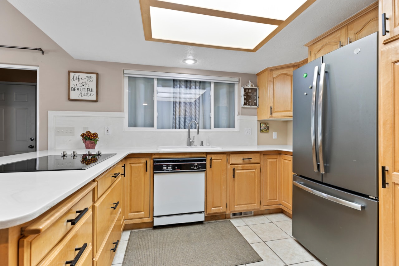 1150 W Red Hills Parkway #185 Washington, UT 84780 home for sale, MLS#25-266932 - Erika Rogers Photo 6