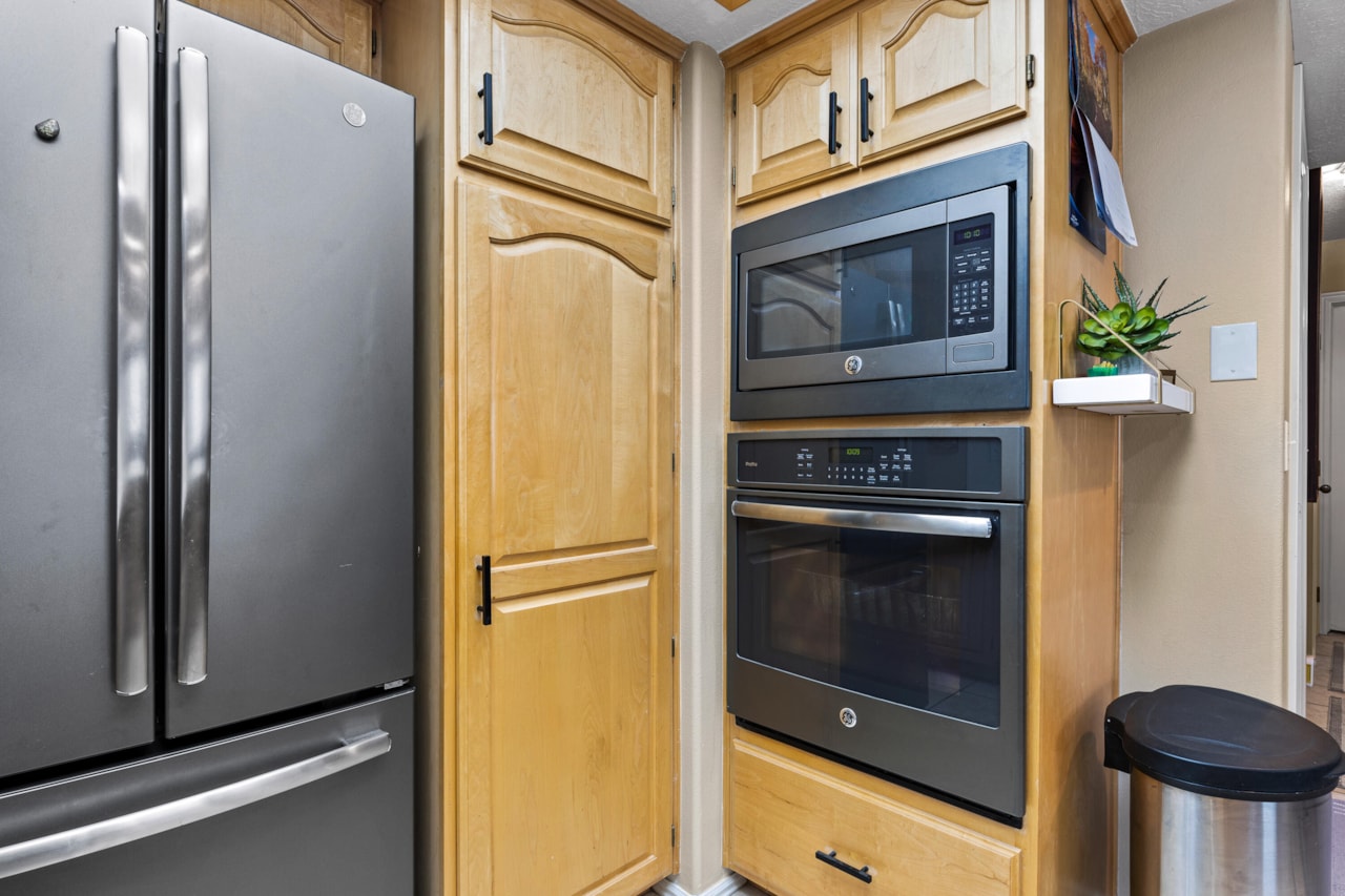 1150 W Red Hills Parkway #185 Washington, UT 84780 home for sale, MLS#25-266932 - Erika Rogers Photo 7