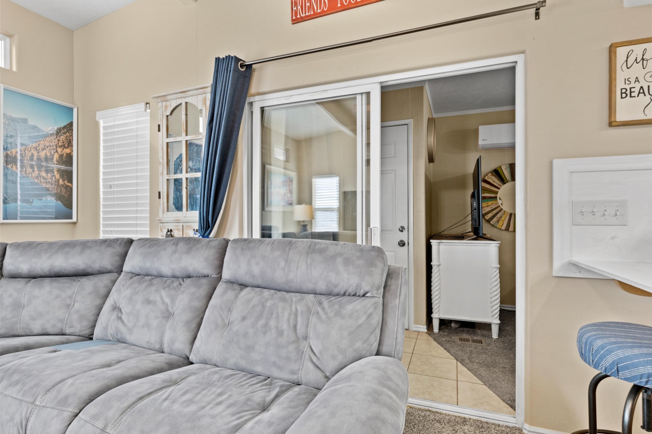 1150 W Red Hills Parkway #185 Washington, UT 84780 home for sale, MLS#25-266932 - Erika Rogers Photo 9