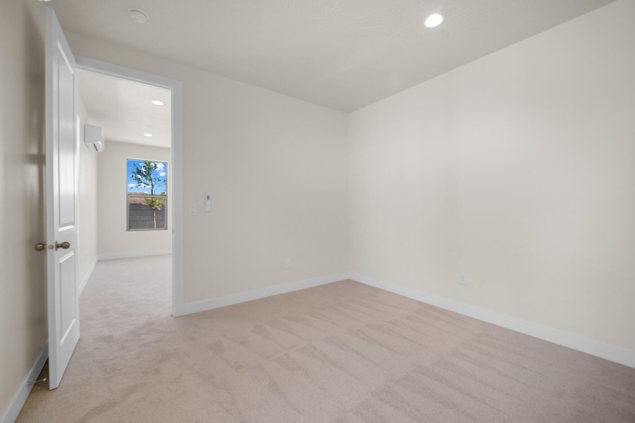 625 S Savio DR #Lot 19 St George, UT 84770 home for sale, MLS#25-266808 - Erika Rogers Photo 19