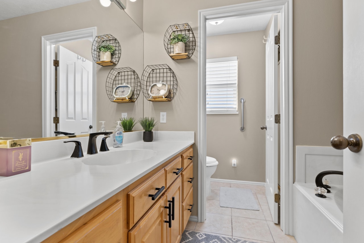 1150 W Red Hills Parkway #185 Washington, UT 84780 home for sale, MLS#25-266932 - Erika Rogers Photo 16