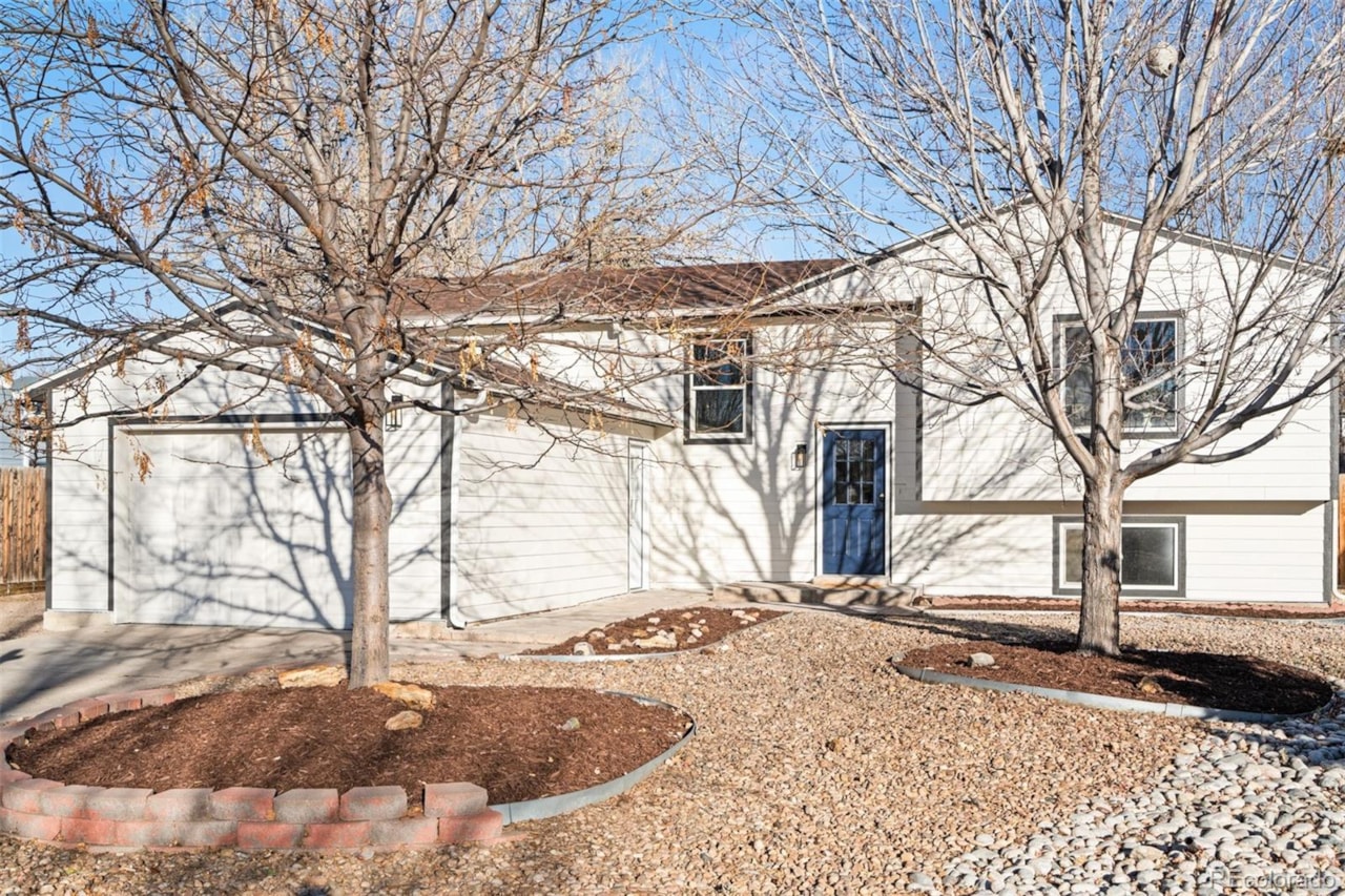 922 Park View St Castle North Welcome to 922 Park View St   a beautifully remodeled gem in the heart of Castle Rock! This... Castle Rock Douglas CO 80104 7878803 home for sale $675,000 7878803
