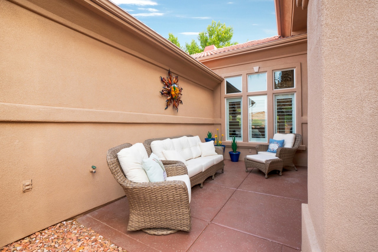 1102 W Chama CT Washington, UT 84780 home for sale, MLS#25-266939 - Erika Rogers Photo 5