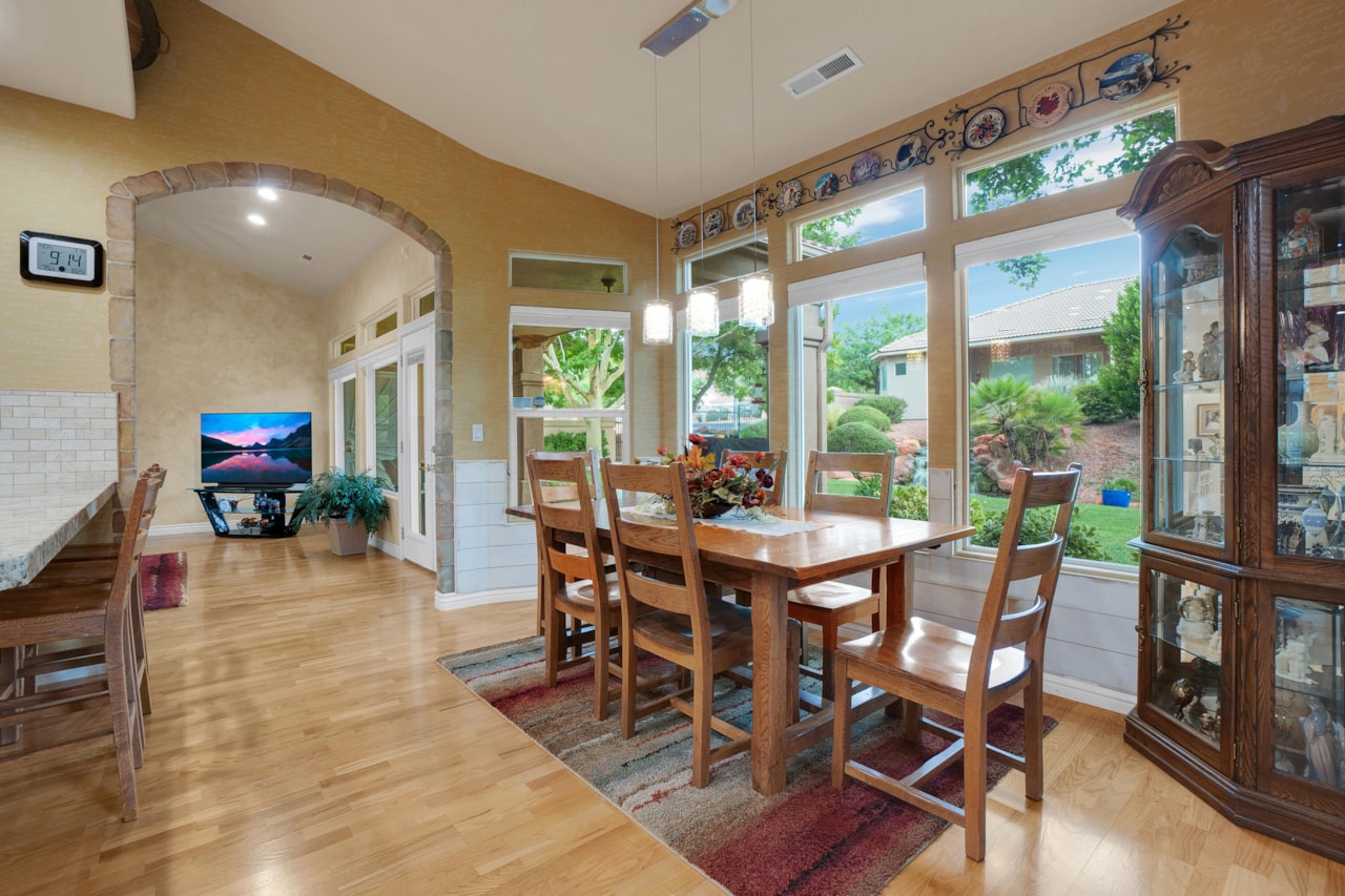 1102 W Chama CT Washington, UT 84780 home for sale, MLS#25-266939 - Erika Rogers Photo 11