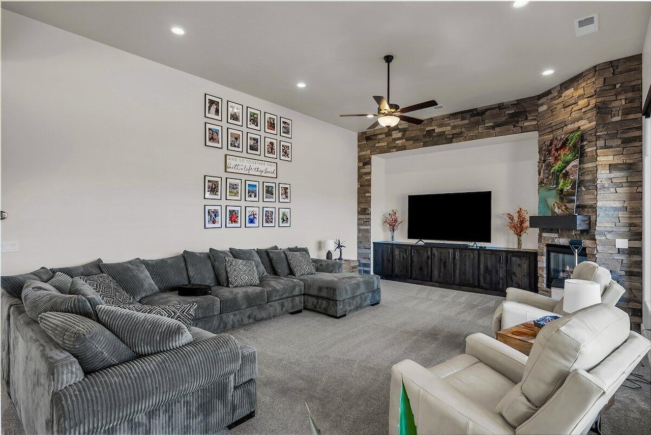 4745 N Cottontail DR St George, UT 84770 home for sale, MLS#25-264307 - Erika Rogers Photo 7