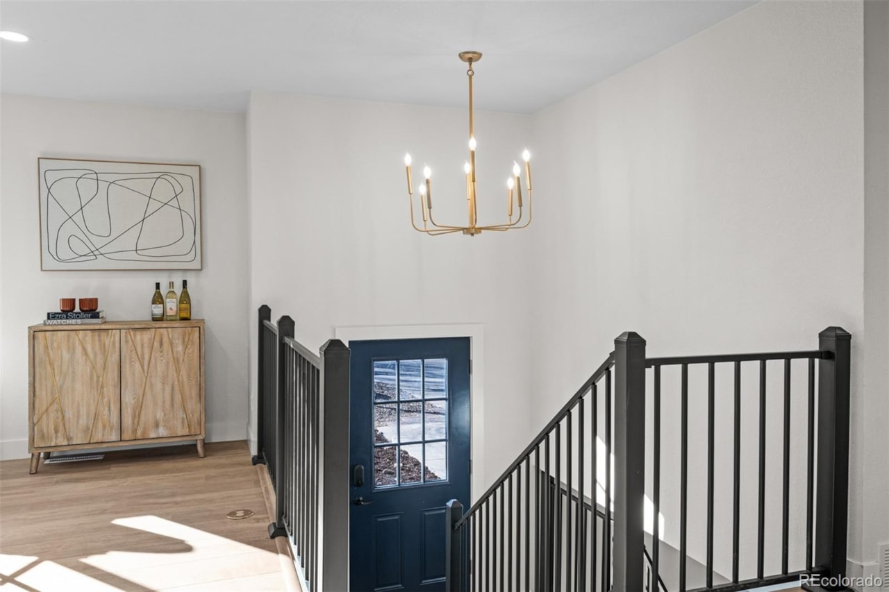 922 Park View St Castle North Welcome to 922 Park View St   a beautifully remodeled gem in the heart of Castle Rock! This... Castle Rock Douglas CO 80104 7878803 home for sale $675,000 7878803 Photo 4