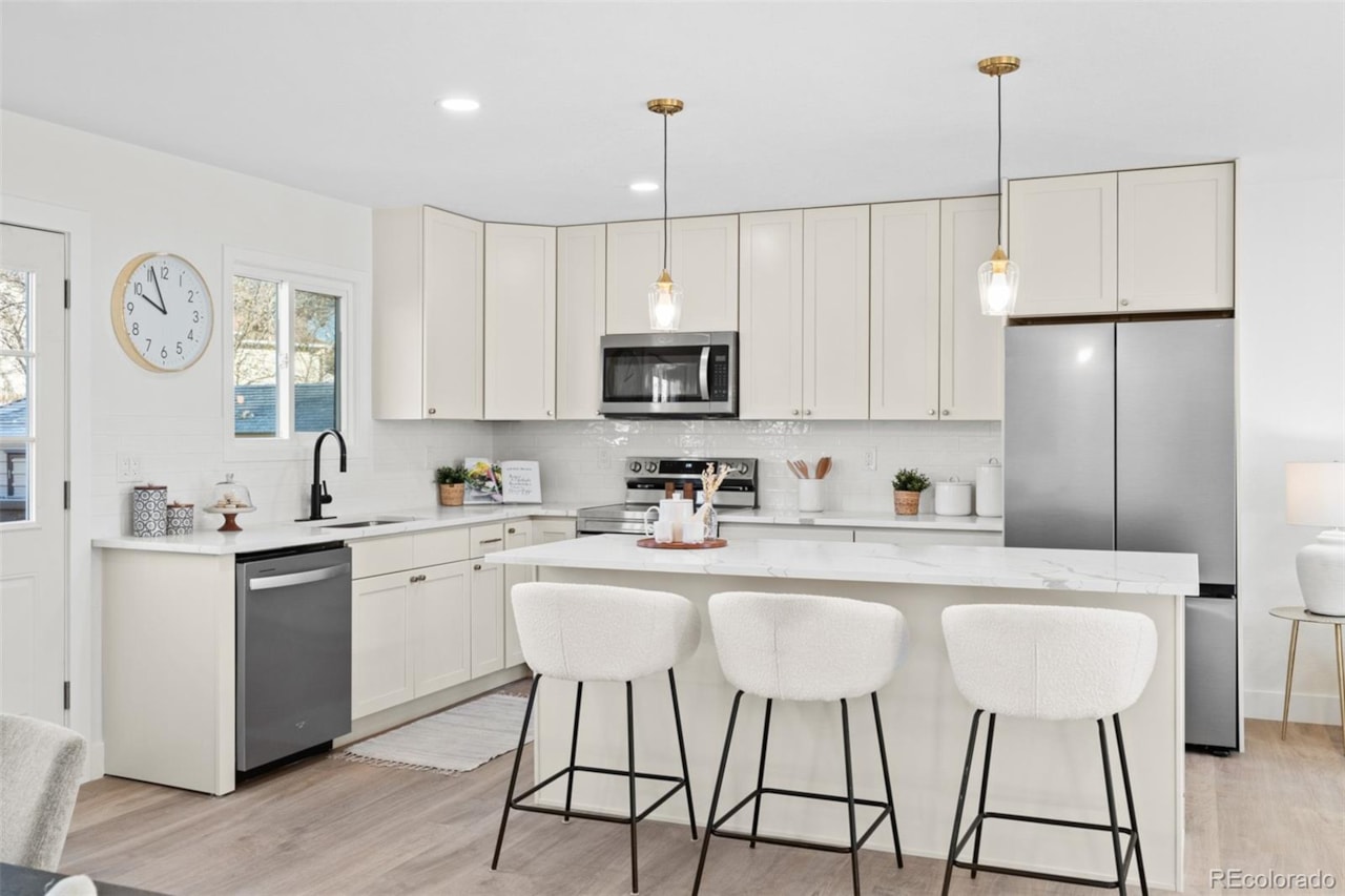 922 Park View St Castle North Welcome to 922 Park View St   a beautifully remodeled gem in the heart of Castle Rock! This... Castle Rock Douglas CO 80104 7878803 home for sale $675,000 7878803 Photo 13