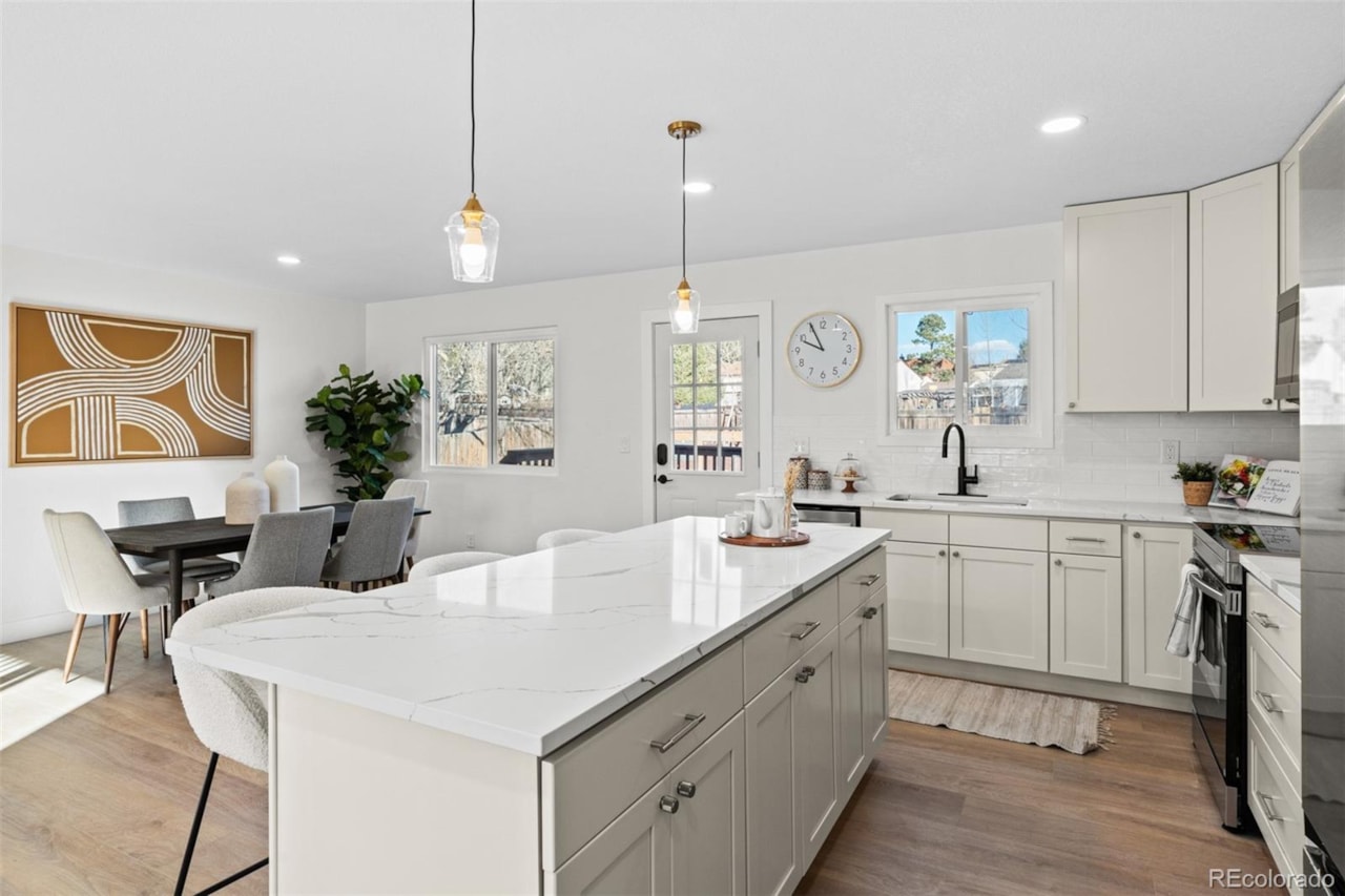 922 Park View St Castle North Welcome to 922 Park View St   a beautifully remodeled gem in the heart of Castle Rock! This... Castle Rock Douglas CO 80104 7878803 home for sale $675,000 7878803 Photo 14