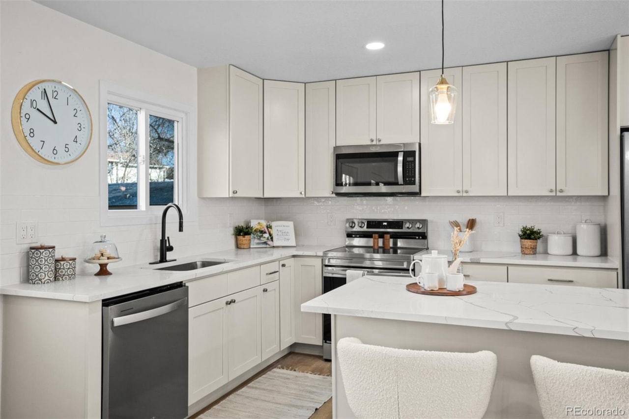 922 Park View St Castle North Welcome to 922 Park View St   a beautifully remodeled gem in the heart of Castle Rock! This... Castle Rock Douglas CO 80104 7878803 home for sale $675,000 7878803 Photo 15