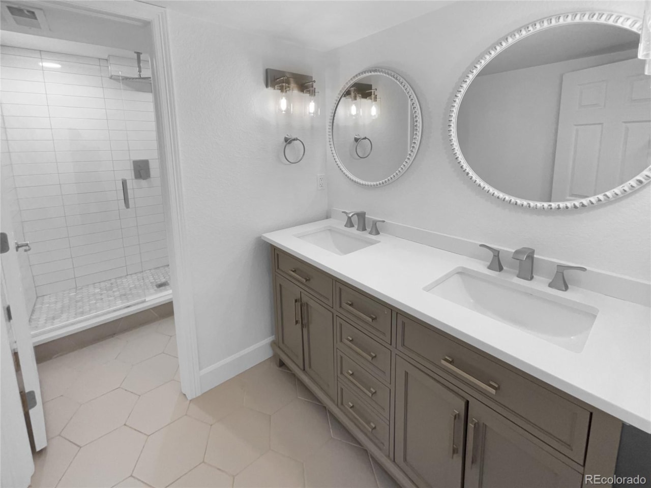 13848 Teal Creek Dr Aspen Creek Filing No 7 Welcome to this beautifully updated home. The neutral color paint scheme and fresh interior paint... Broomfield Broomfield CO 80023 5682811 home for sale $1,070,000 5682811 Photo 21