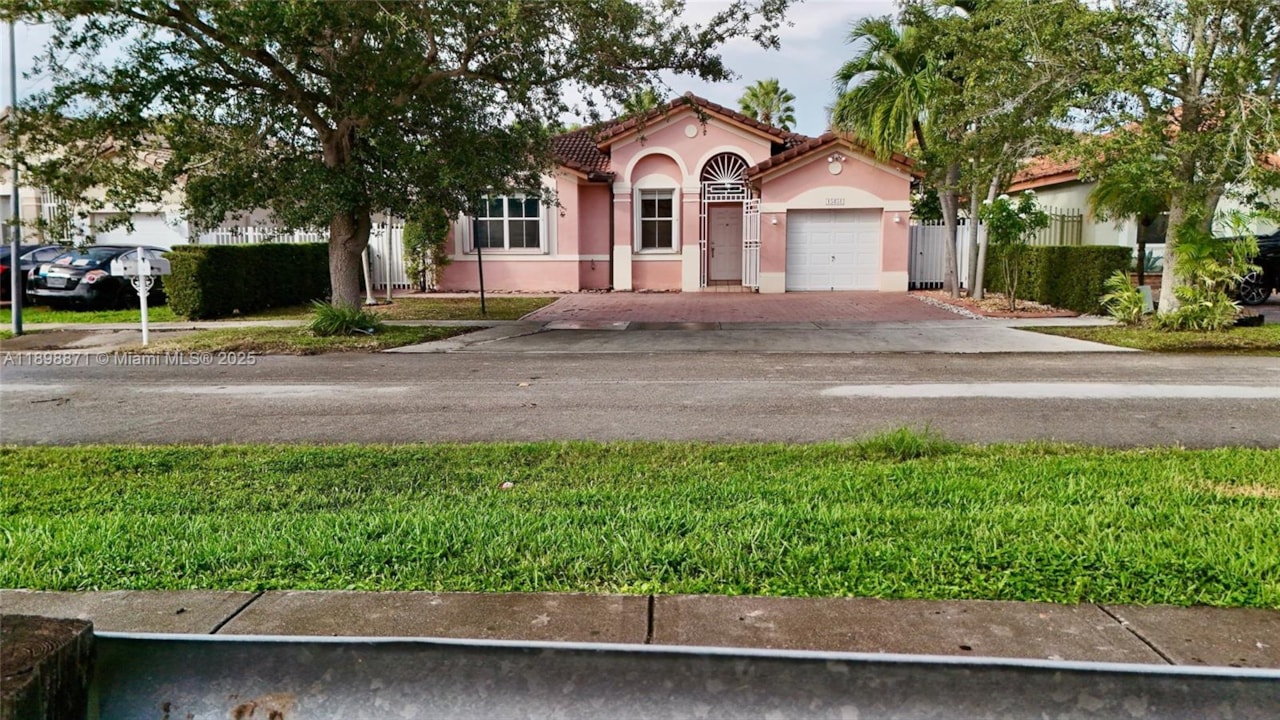 15451 SW 22nd Ter Miami, FL 33185 home for sale, MLS#A11898871 - Parkland  Parrot