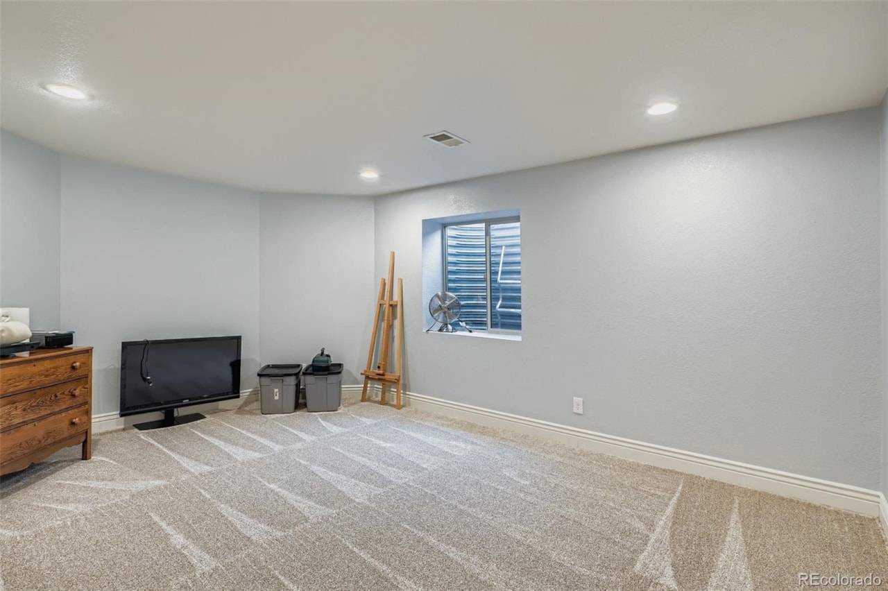 575 Heritage Trl Wild Pointe Set on more than five acres of pristine Colorado landscape, 575 Heritage Trail delivers a luxury... Elizabeth Elbert CO 80107 4856976 home for sale $1,200,000 4856976 Photo 27