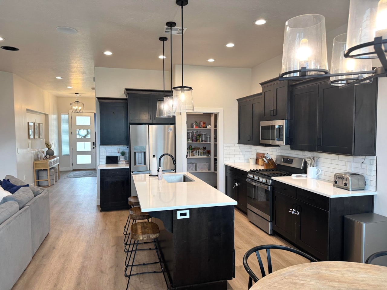 3058 E Beartrap Canyon DR Washington, UT 84780 home for sale, MLS#25-266948 - Erika Rogers Photo 4