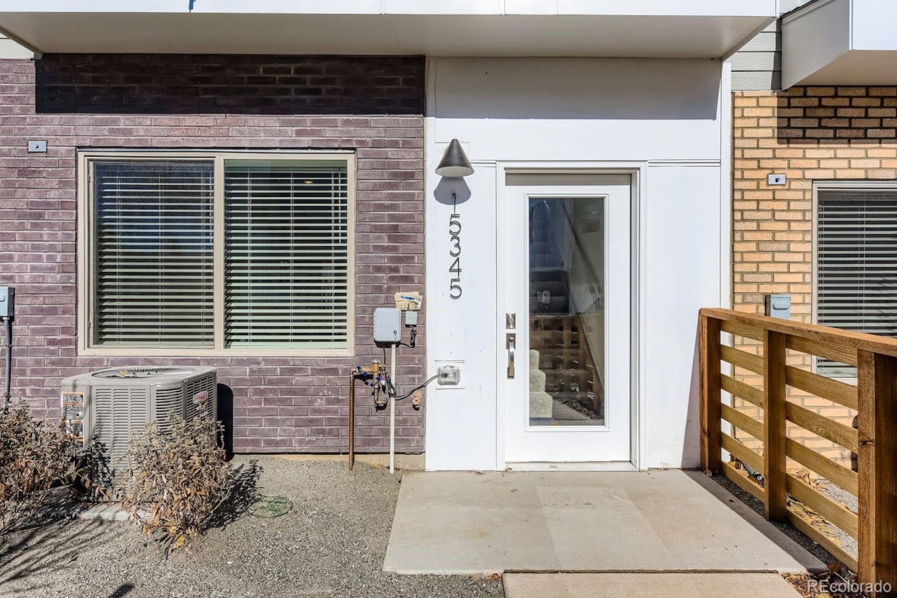 15323 W 69th Ave Geos DECEMBER CLOSEStep into this beautifully designed 2-story townhome featuring 9' ceilings on the... Arvada Jefferson CO 80007 2749280 home for sale $399,990 2749280 Photo 28
