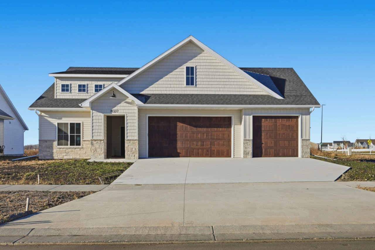 8327 61st Street S Horace, ND 58047 | MLS 6724939