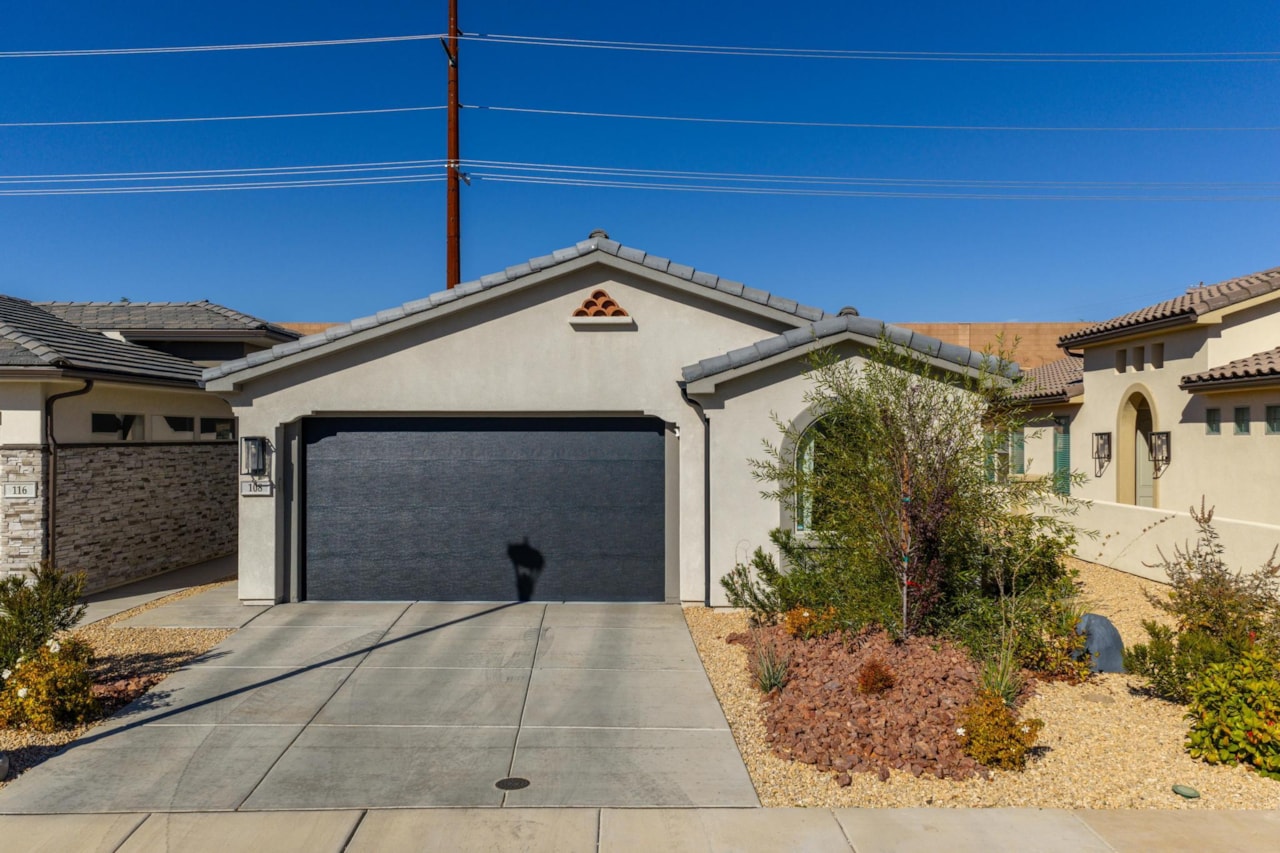 108 W Camino Borde Washington, UT 84780 home for sale, MLS#25-266685 - Erika Rogers