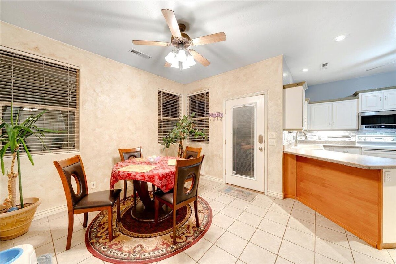 1542 W 1270  N St George, UT 84770 home for sale, MLS#25-266906 - Erika Rogers Photo 12