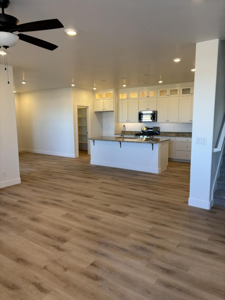 602 W Canyon Pine DR St George, UT 84790 home for sale, MLS#25-266959 - Erika Rogers Photo 6