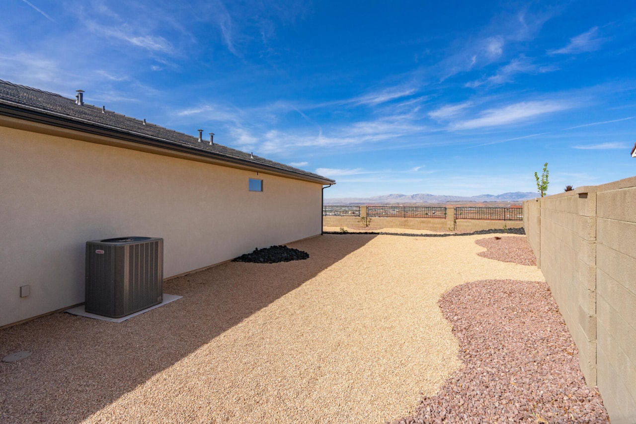 1459 N Highland Parkway Washington, UT 84780 home for sale, MLS#25-264571 - Erika Rogers Photo 27