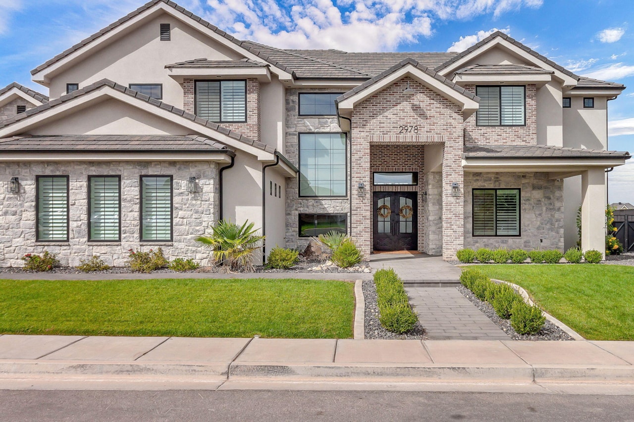 2978 S Farmland DR Washington, UT 84780 home for sale, MLS#25-266967 - Erika Rogers Photo 3