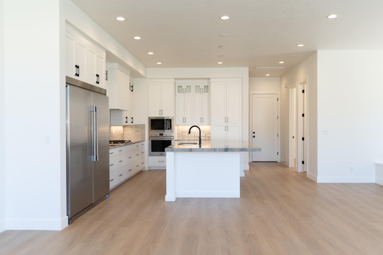 682 W High Tide Place #130 St George, UT 84790 home for sale, MLS#25-266974 - Erika Rogers Photo 6