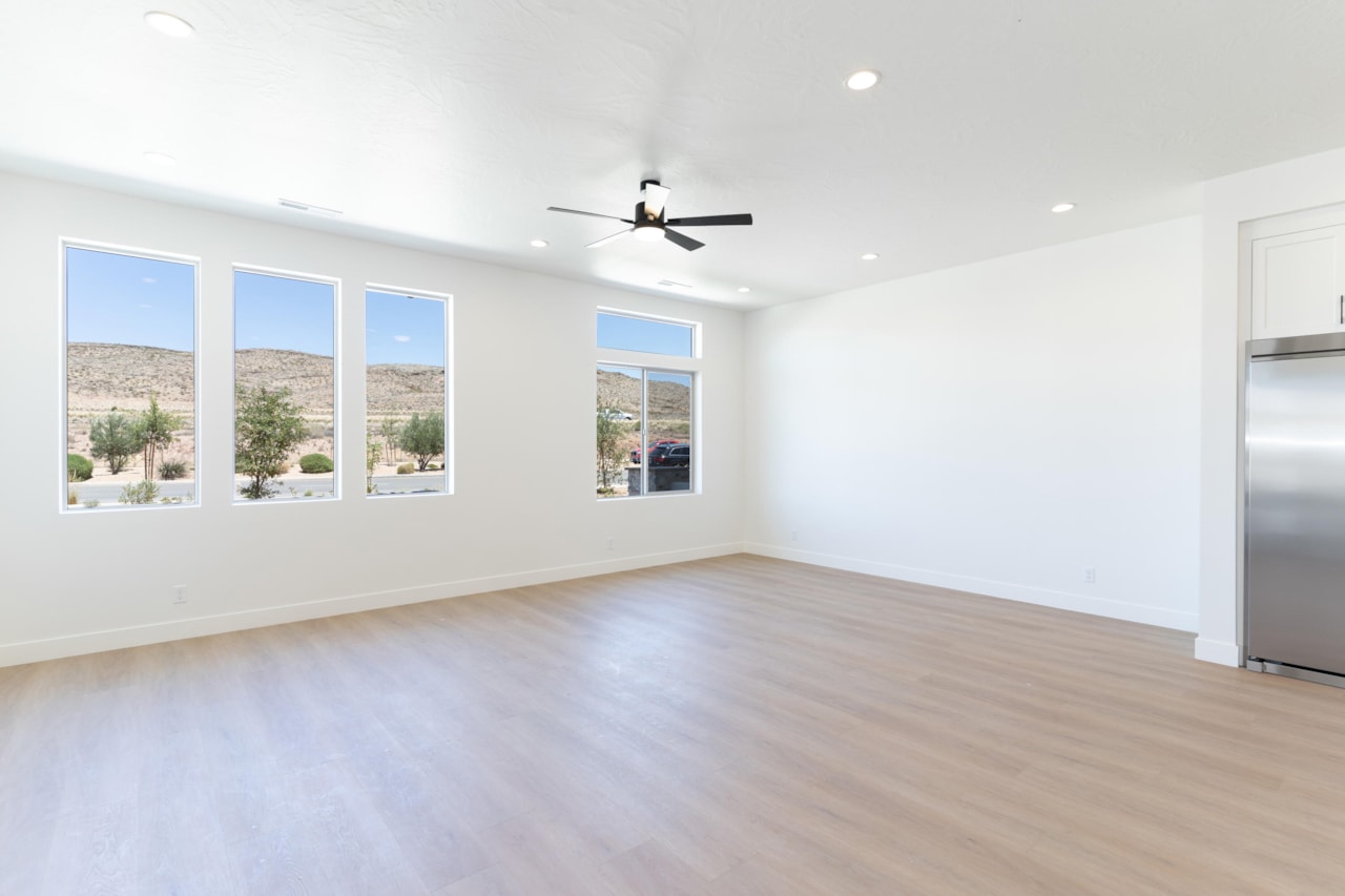 682 W High Tide Place #130 St George, UT 84790 home for sale, MLS#25-266974 - Erika Rogers Photo 9