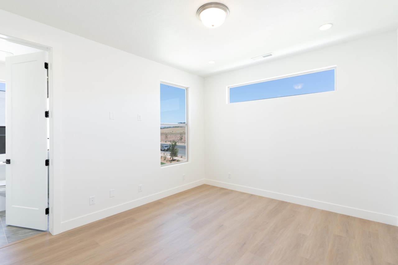 682 W High Tide Place #130 St George, UT 84790 home for sale, MLS#25-266974 - Erika Rogers Photo 10