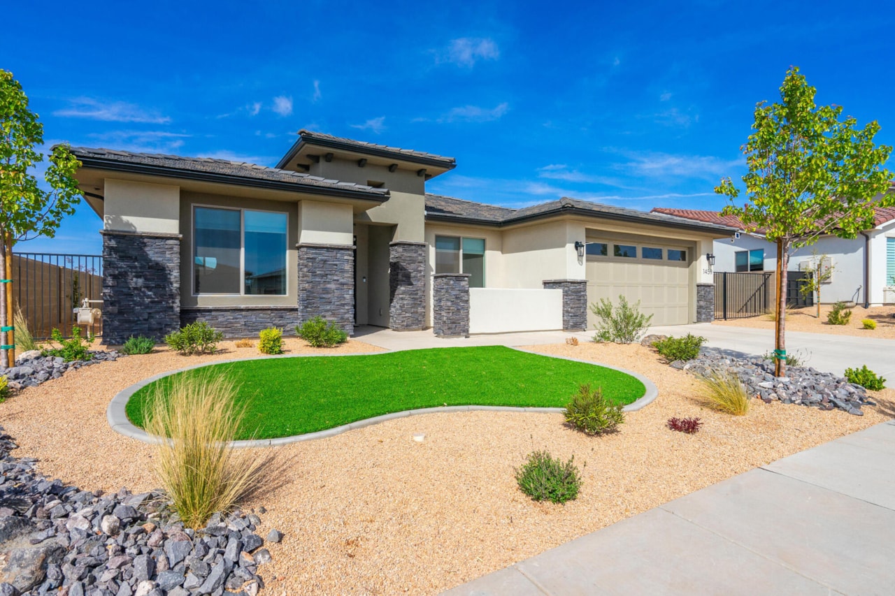 1459 N Highland Parkway Washington, UT 84780 home for sale, MLS#25-264571 - Erika Rogers