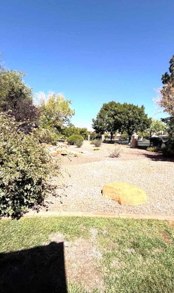 834 W Chickadee CT Washington, UT 84780 home for sale, MLS#25-266978 - Erika Rogers Photo 29