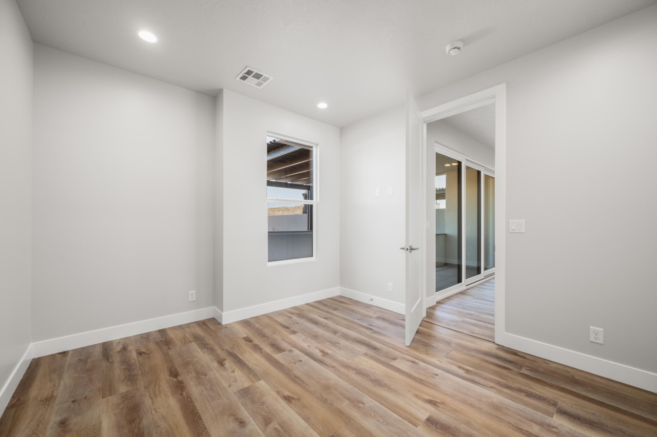 3456 E Amanecer LN #65 Washington, UT 84780 home for sale, MLS#25-266076 - Erika Rogers Photo 11