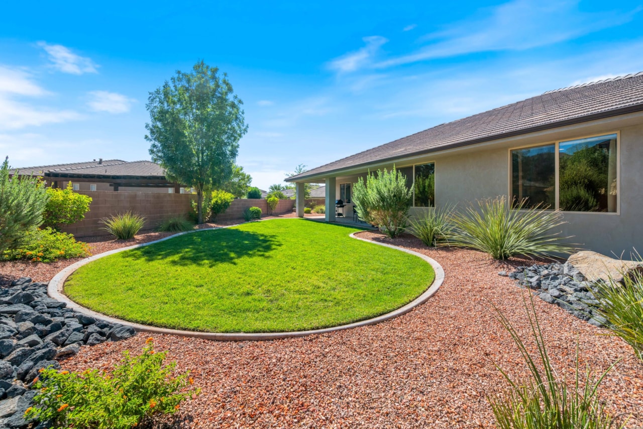 397 S Leoni Way Washington, UT 84780 home for sale, MLS#25-265216 - Erika Rogers Photo 40