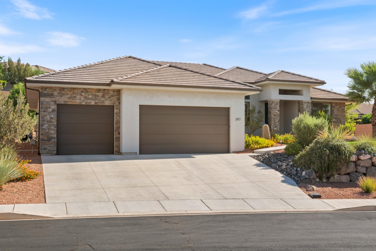 397 S Leoni Way Washington, UT 84780 home for sale, MLS#25-265216 - Erika Rogers Photo 5