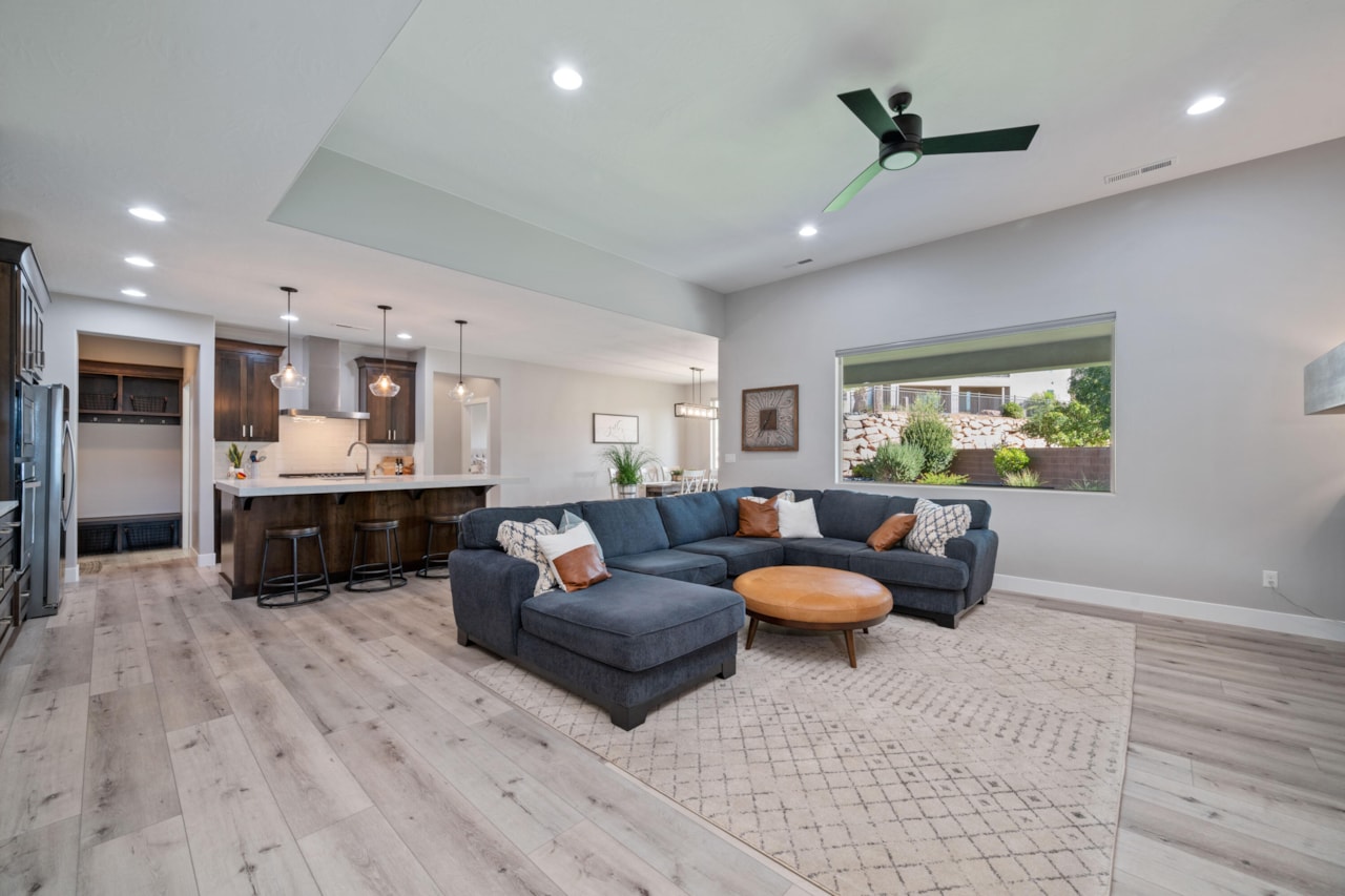 397 S Leoni Way Washington, UT 84780 home for sale, MLS#25-265216 - Erika Rogers Photo 7