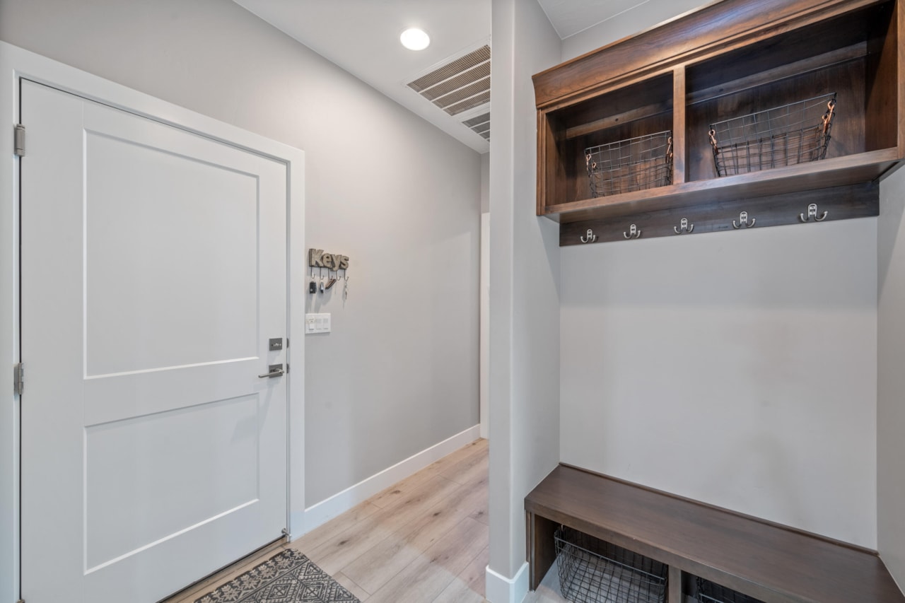 397 S Leoni Way Washington, UT 84780 home for sale, MLS#25-265216 - Erika Rogers Photo 26