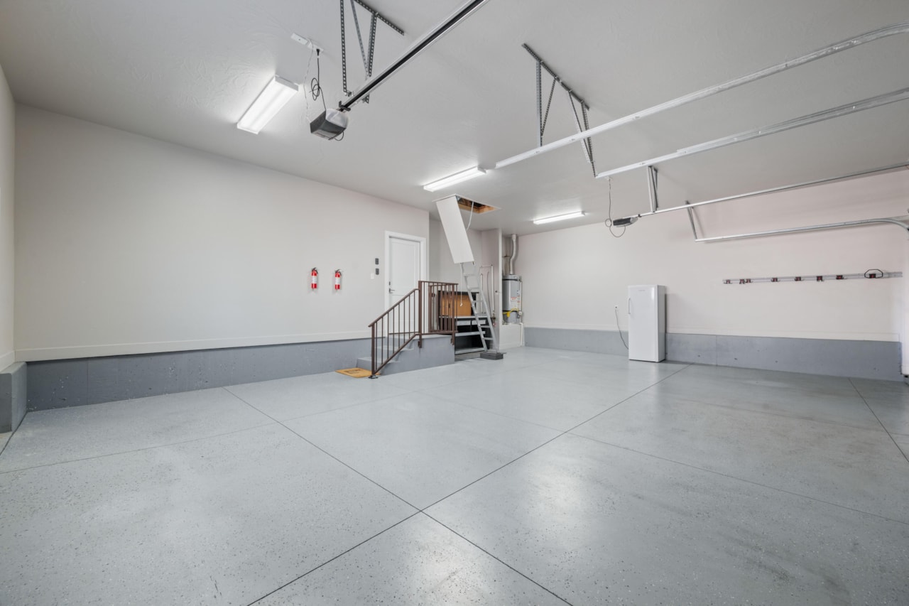 397 S Leoni Way Washington, UT 84780 home for sale, MLS#25-265216 - Erika Rogers Photo 36