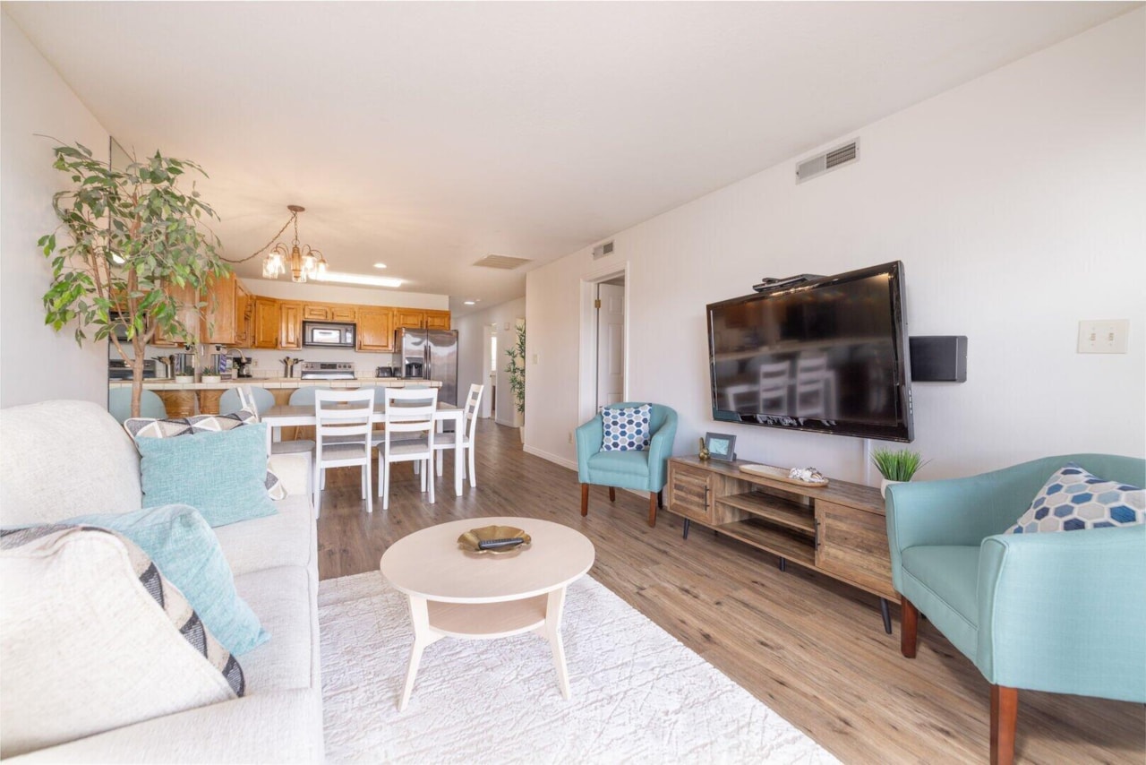 1845 W Canyon View DR #302 St George, UT 84770 condo for sale, MLS#25-266980 - Erika Rogers Photo 2