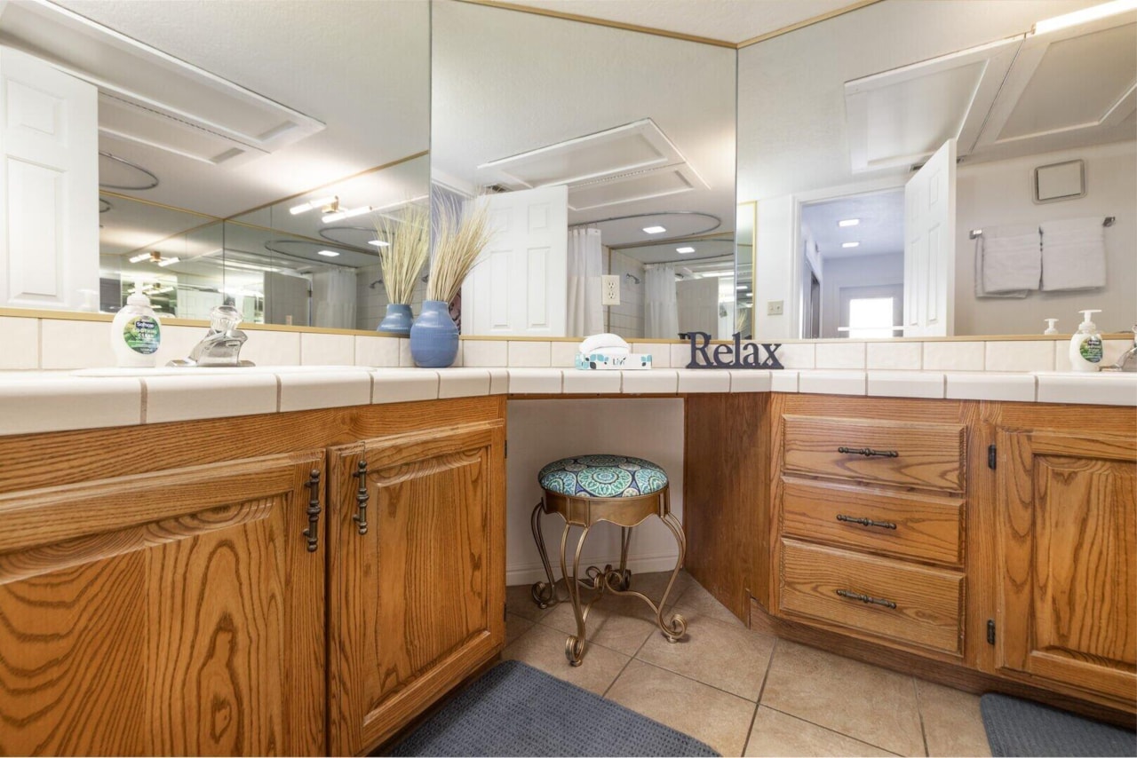 1845 W Canyon View DR #302 St George, UT 84770 condo for sale, MLS#25-266980 - Erika Rogers Photo 14