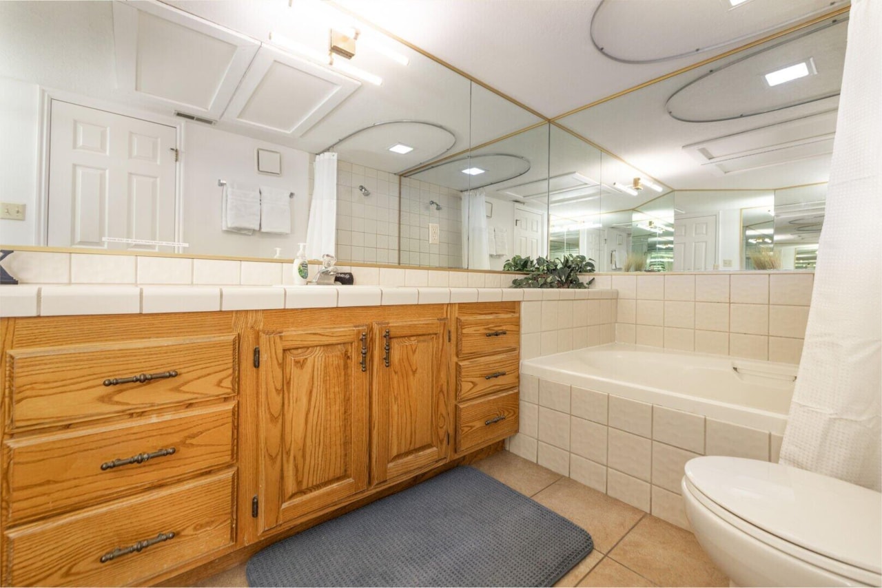 1845 W Canyon View DR #302 St George, UT 84770 condo for sale, MLS#25-266980 - Erika Rogers Photo 15