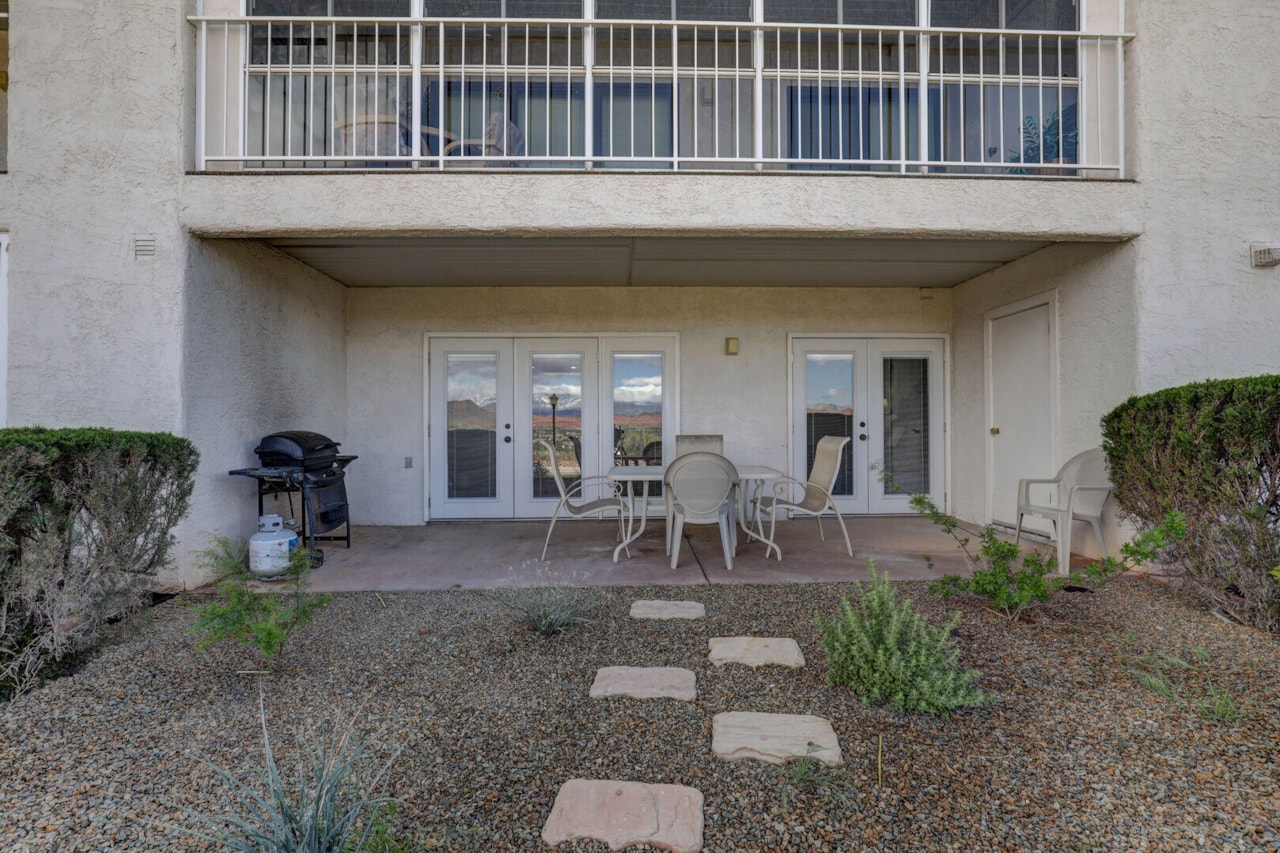 1845 W Canyon View DR #302 St George, UT 84770 condo for sale, MLS#25-266980 - Erika Rogers Photo 16
