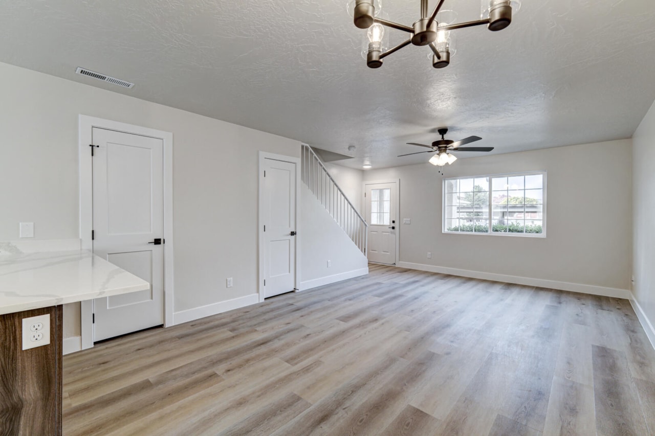 1108 N 1300 W #10 St George, UT 84770 home for sale, MLS#25-266998 - Erika Rogers Photo 4