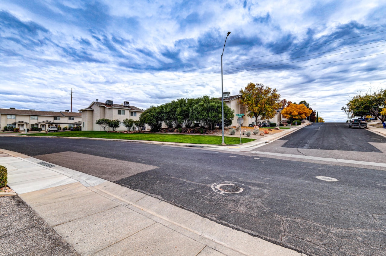 1108 N 1300 W #10 St George, UT 84770 home for sale, MLS#25-266998 - Erika Rogers Photo 28