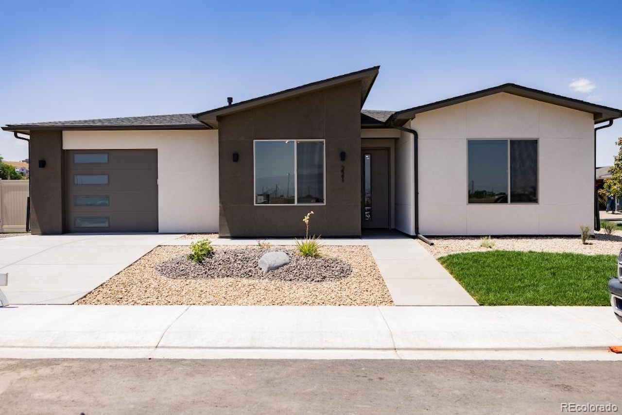 Address Withheld Shadow Mesa Subdivision Listing is for 4 new single family homes as investment properties.  All currently long term rentals....  Mesa   9687875 home for sale $1,700,000 9687875 Photo 10