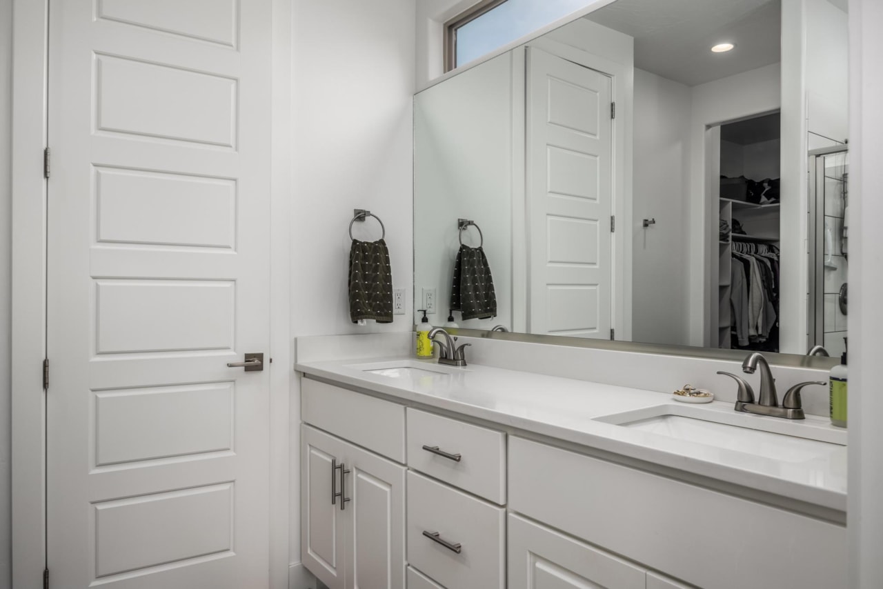 233 W Green Jade DR Washington, UT 84780 home for sale, MLS#25-266990 - Erika Rogers Photo 16