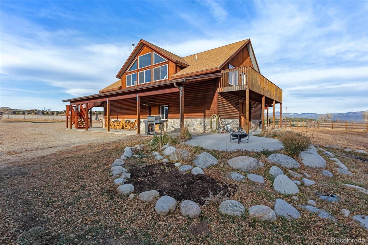 12560 W Us Highway 50 Country Meadows Estates Amended This is a true barndominium horse property with water rights, irrigated pasture, and a full... Salida Chaffee CO 81201 5172023 home for sale $1,350,000 5172023 Photo 34