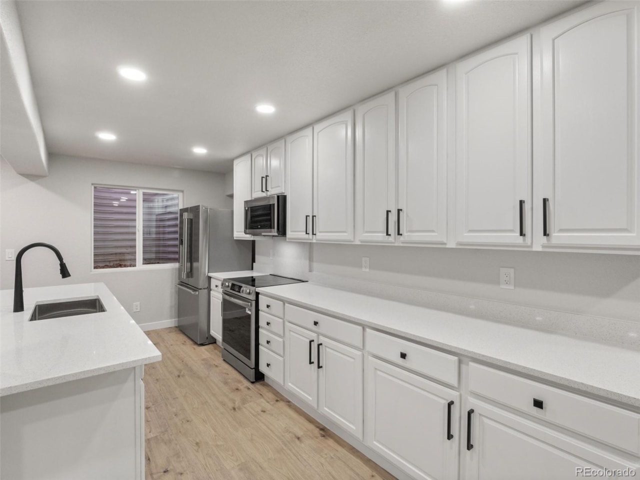 10742 Jellison Circle Walnut Grove Welcome to your fully remodeled new home in Walnut Grove. With over $350K in upgrades, this home is... Broomfield Jefferson CO 80021 3250105 home for sale $1,075,000 3250105 Photo 30